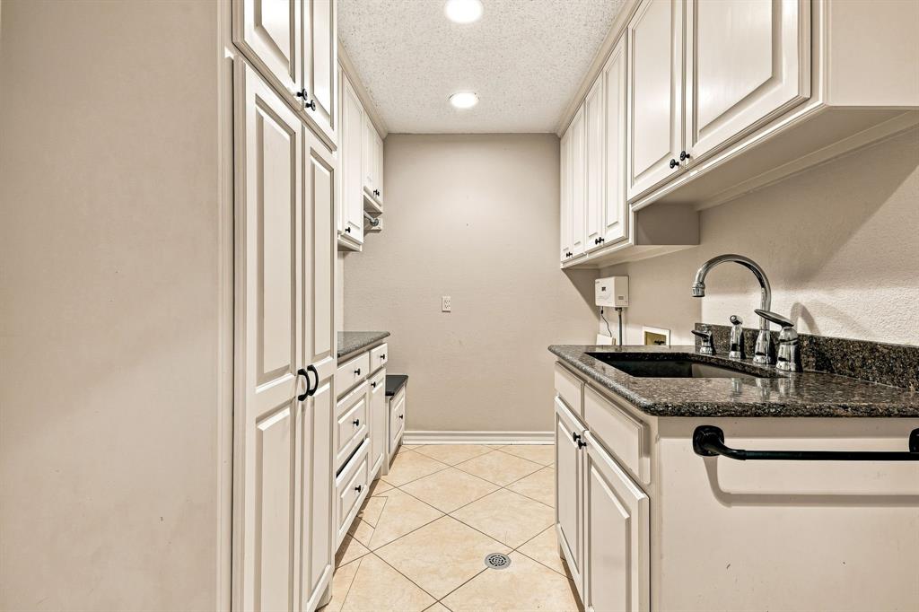 6916 Tumbling Trail Property Photo 31