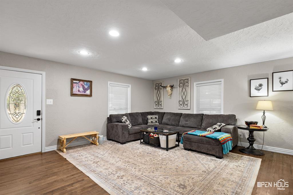 4419 Randel Drive Property Photo 3