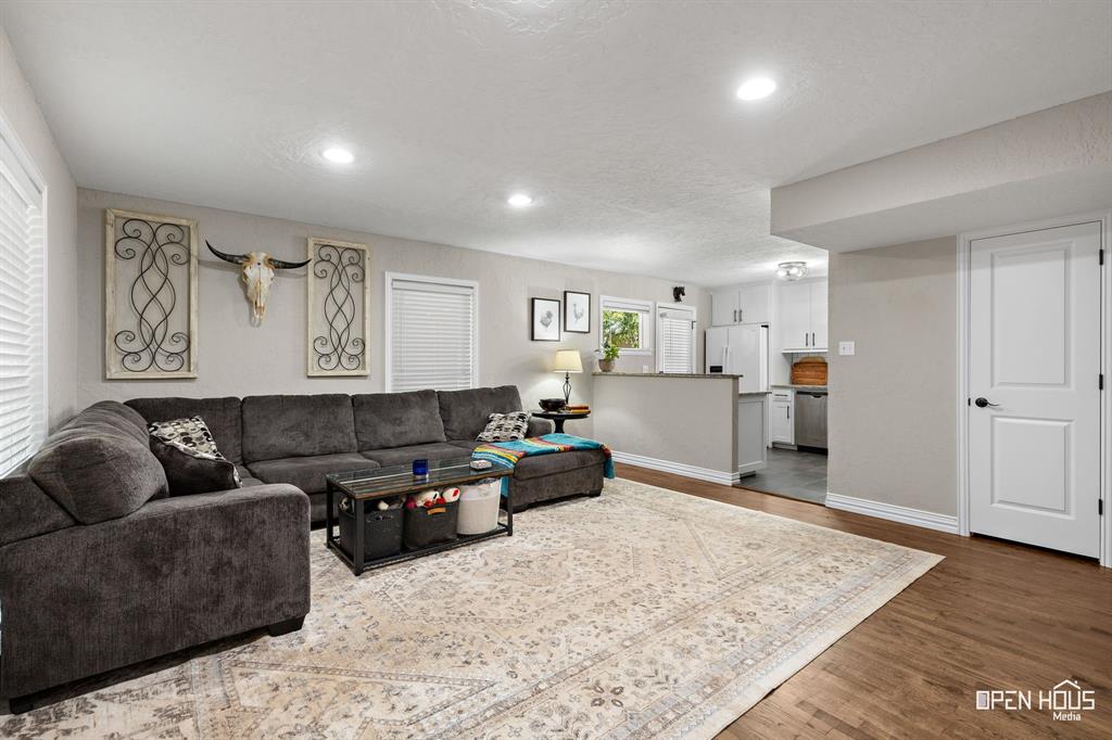 4419 Randel Drive Property Photo 4