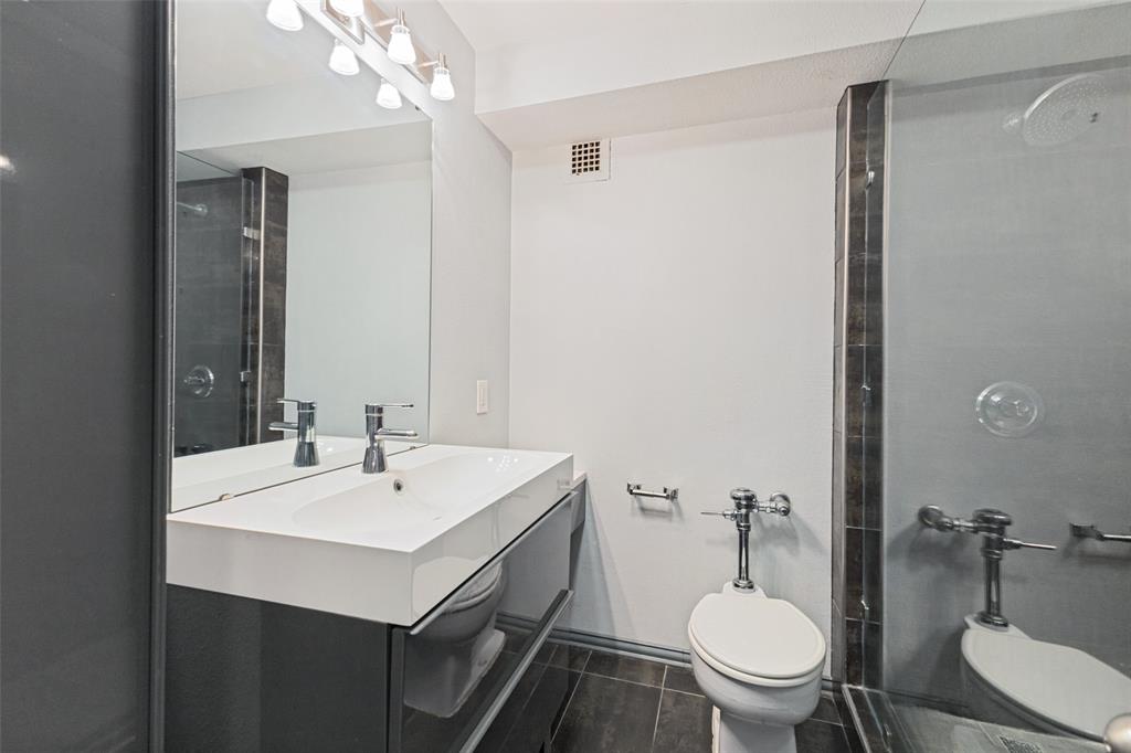 3883 Turtle Creek Boulevard 808 Property Photo 6