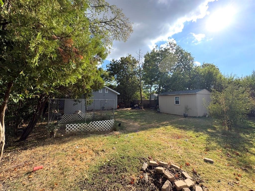 3859 Wemdon Drive Property Photo 2