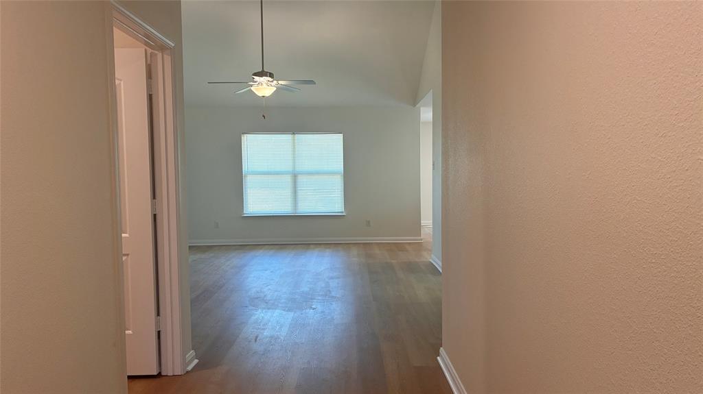 124 Bush Drive Property Photo 3