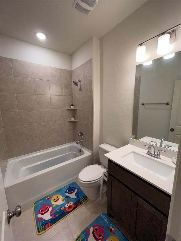 980 Emil Place Property Photo 9