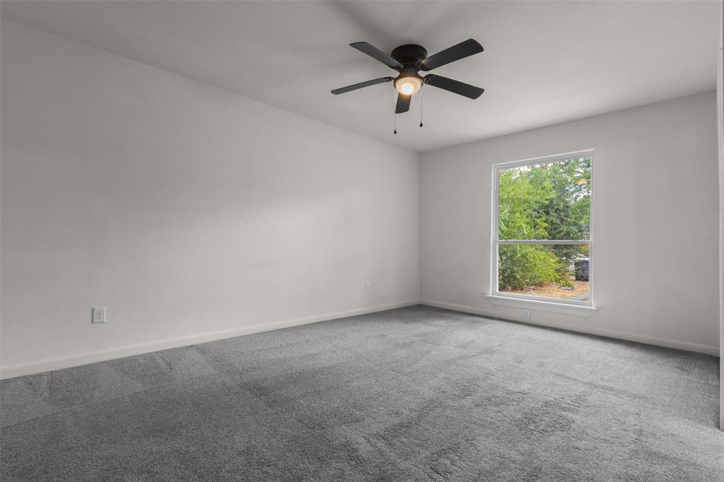 2342 Kingswood Drive Property Photo 7