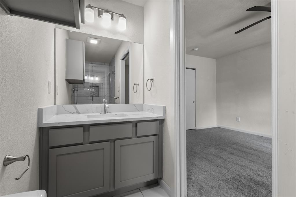 2342 Kingswood Drive Property Photo 10