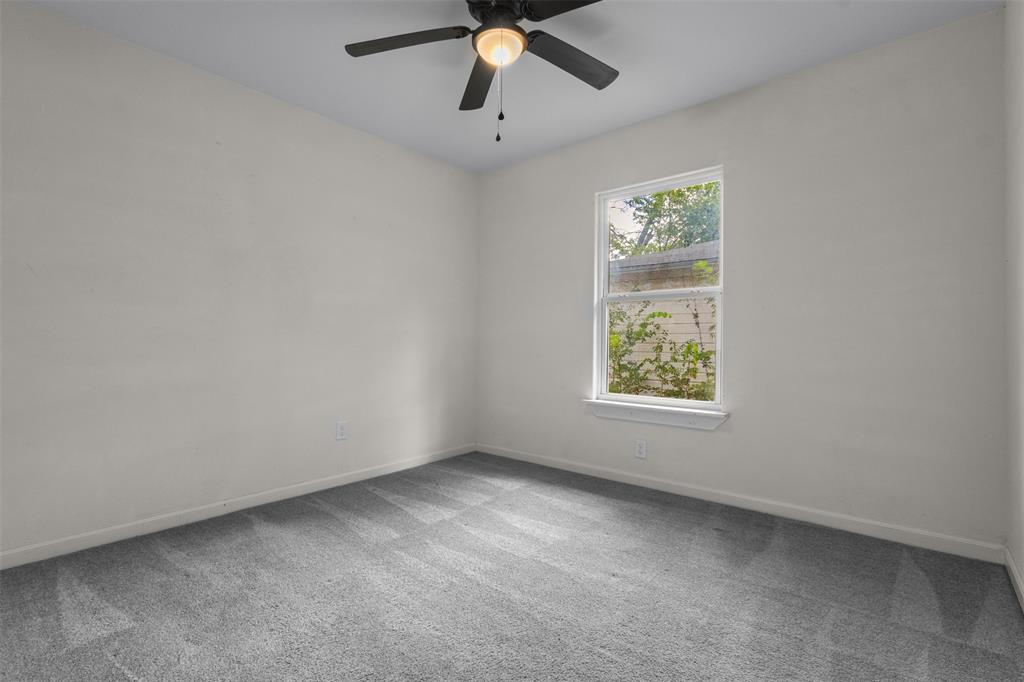 2342 Kingswood Drive Property Photo 13