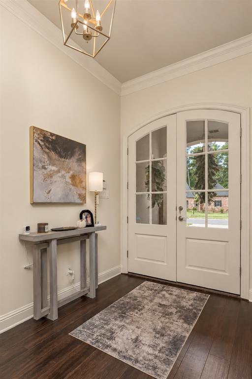 378 Saint Charles Boulevard Property Photo 7