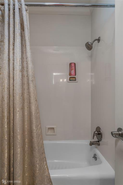 378 Saint Charles Boulevard Property Photo 17