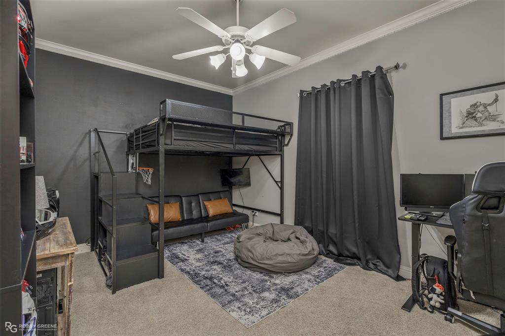 378 Saint Charles Boulevard Property Photo 18