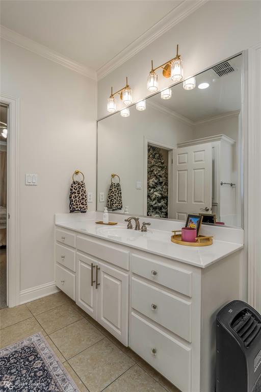 378 Saint Charles Boulevard Property Photo 32