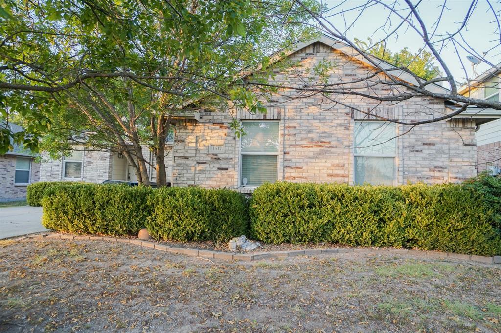 1517 Harvest Crossing Drive Property Photo 1