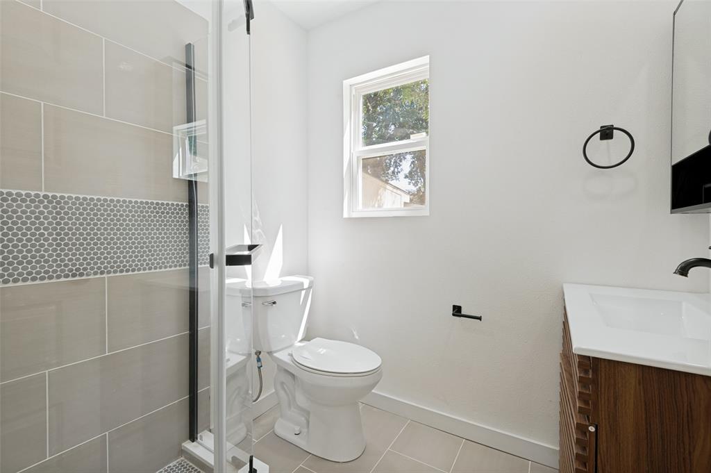 412 E 8th Street Property Photo 21