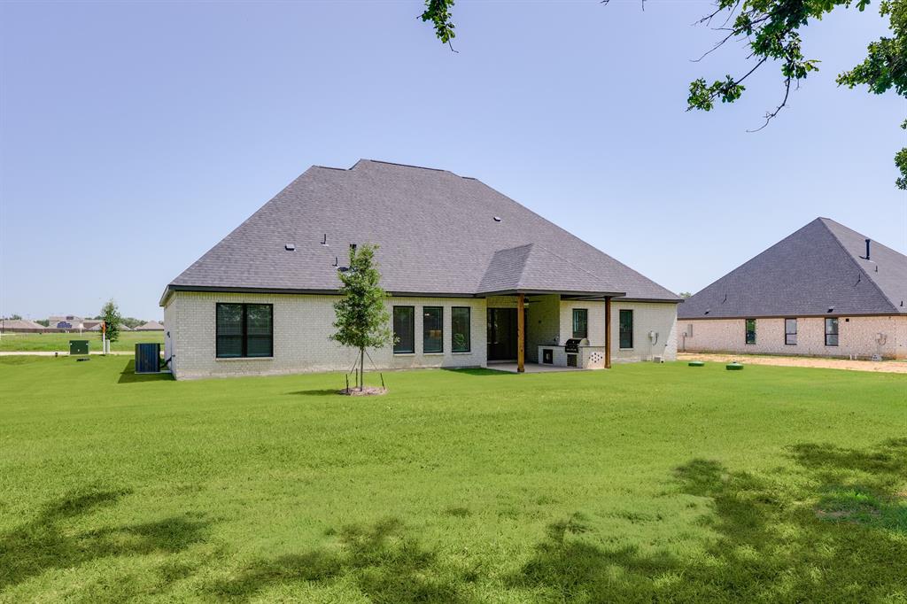 128 Texas Ash Drive Property Photo 3