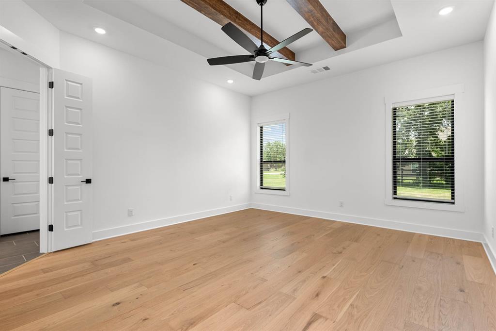 100 Wild Plum Drive Property Photo 12