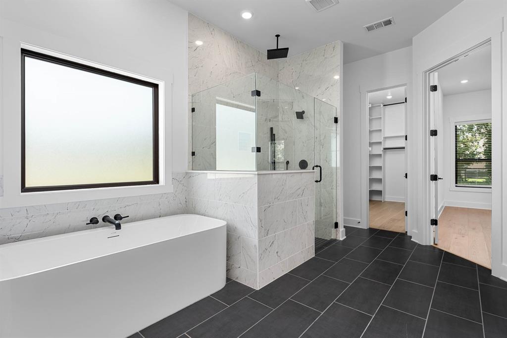 100 Wild Plum Drive Property Photo 14
