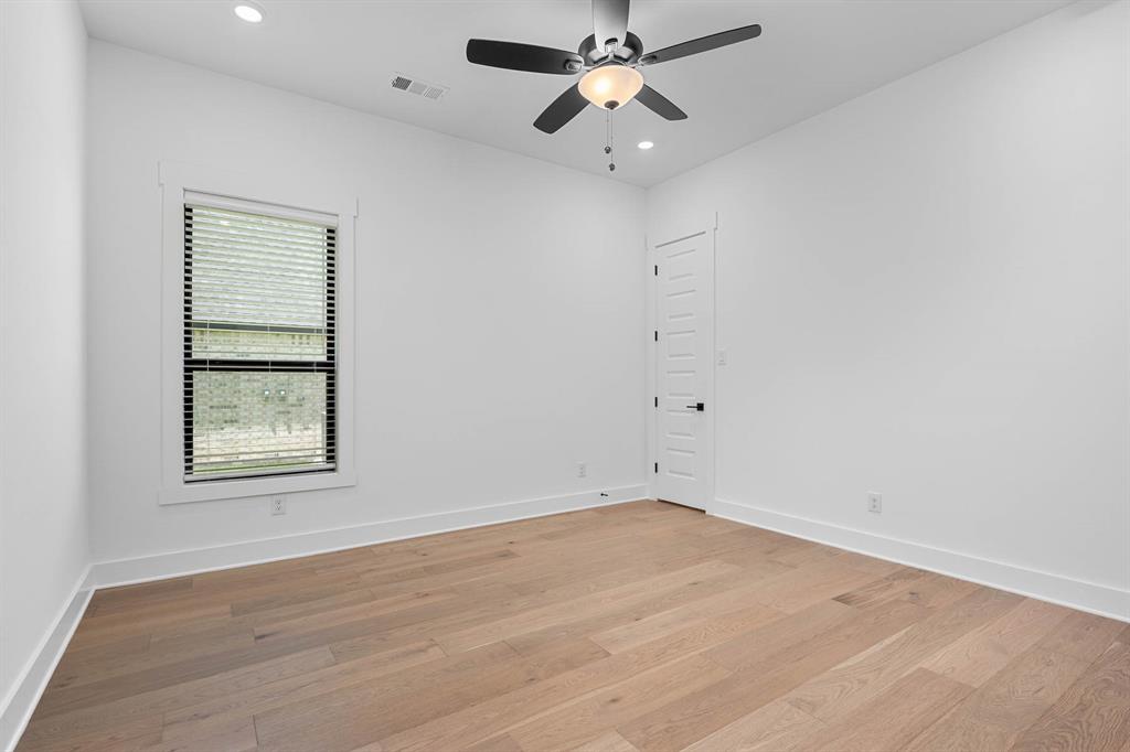 100 Wild Plum Drive Property Photo 17