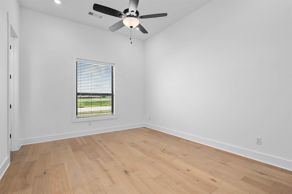 100 Wild Plum Drive Property Photo 18