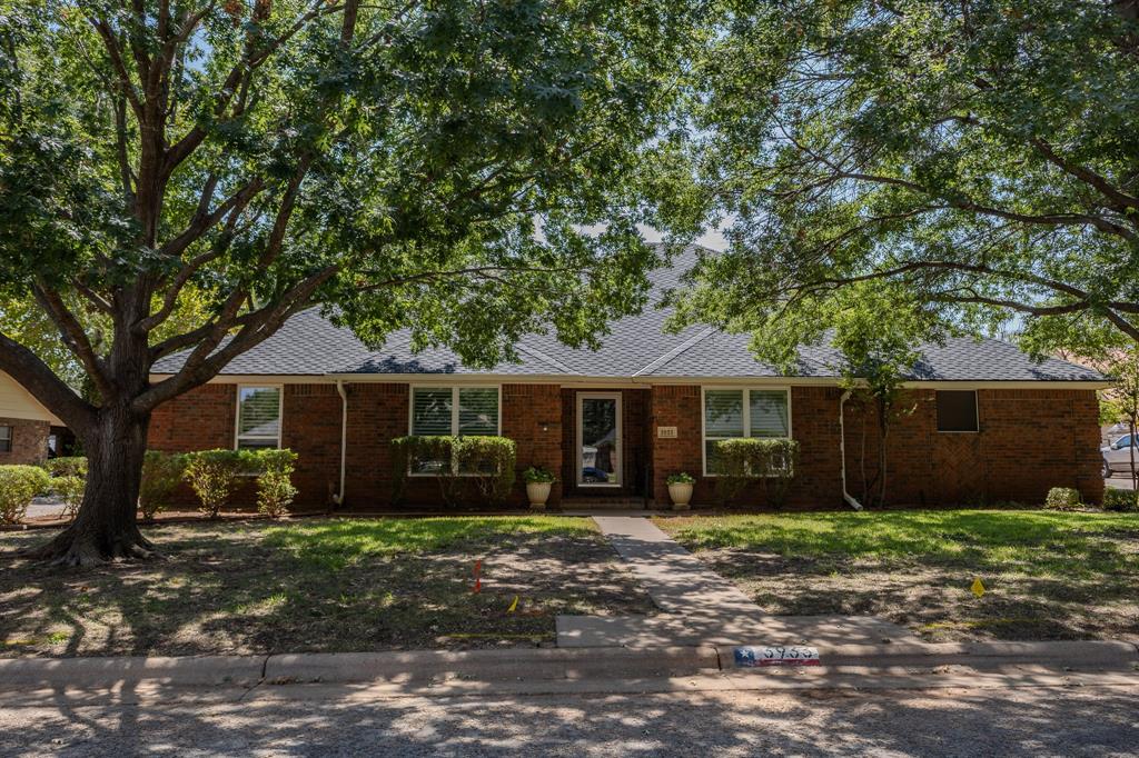 3933 Bay Hill Drive Property Photo 1