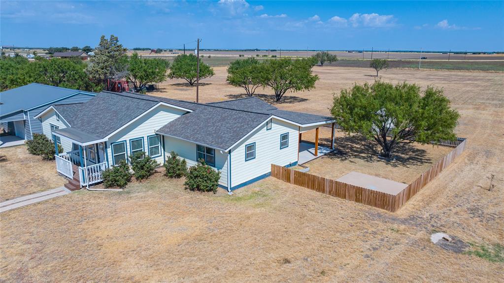 390 Mesquite Lane Property Photo 4