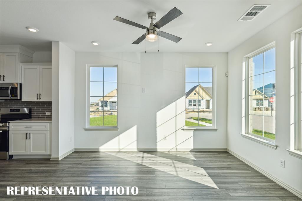 5304 Springlake Parkway Property Photo 4