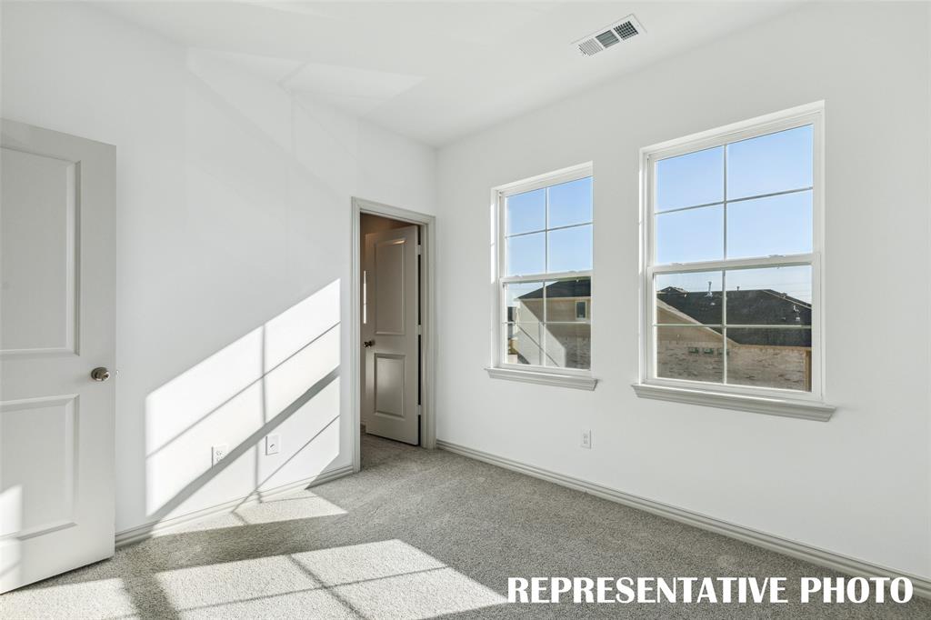 5304 Springlake Parkway Property Photo 11