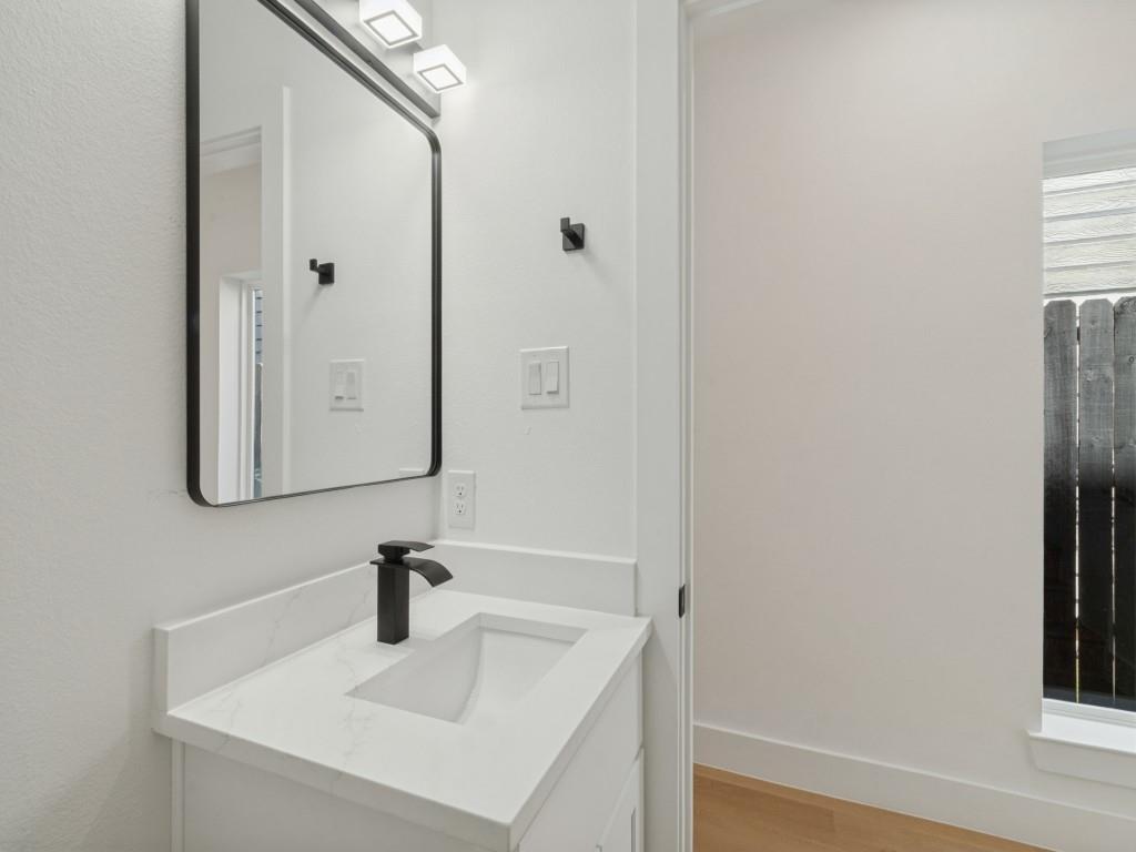 2208 Dyson Street Property Photo 20