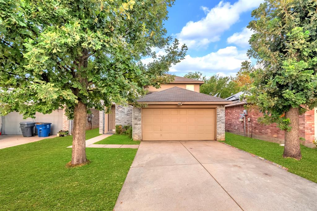 3517 Apple Valley Way Property Photo 1
