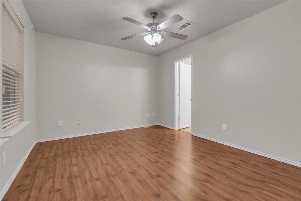3517 Apple Valley Way Property Photo 9