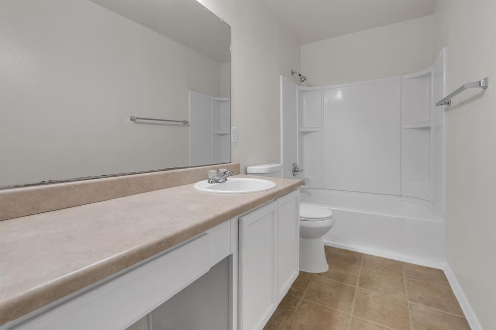 3517 Apple Valley Way Property Photo 16