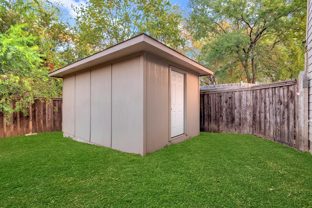 3517 Apple Valley Way Property Photo 20