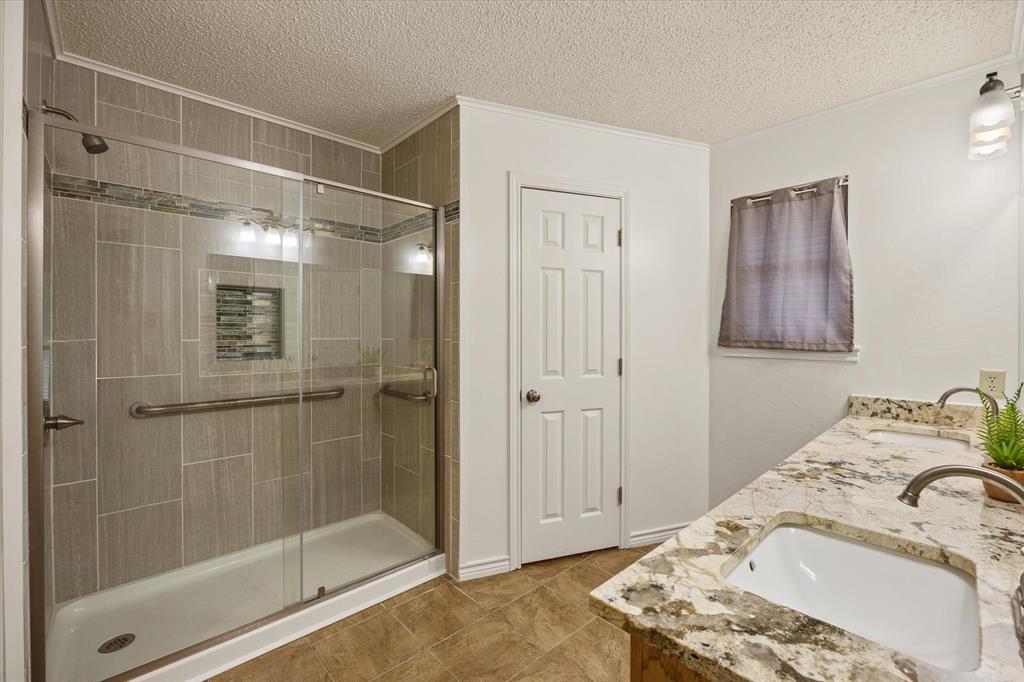1812 N Cypress Avenue Property Photo 9
