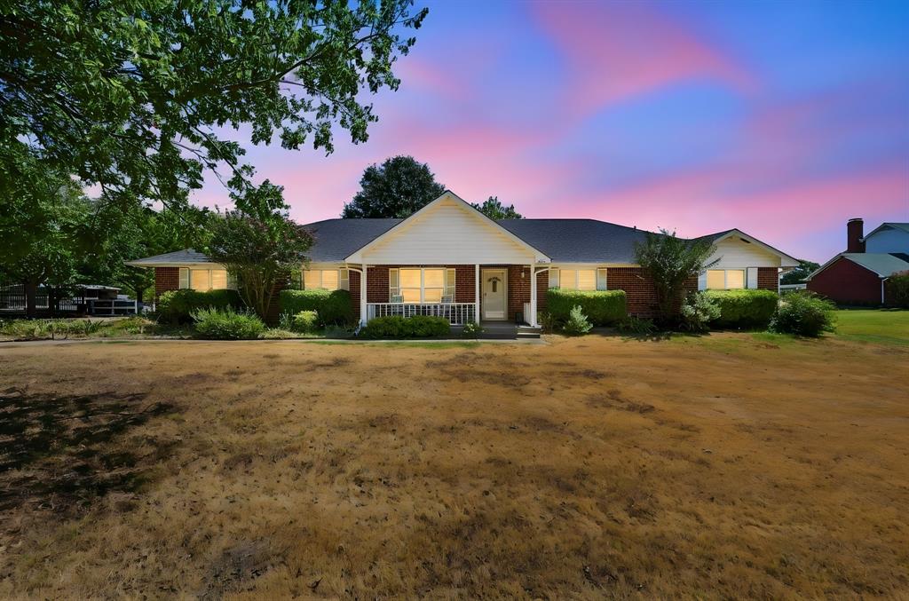 706 Georgetown Road Property Photo 1