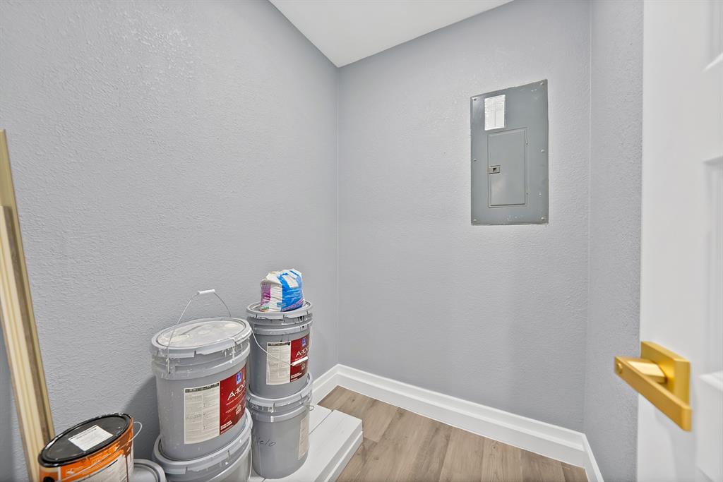 1440 Francis Lane Property Photo 23