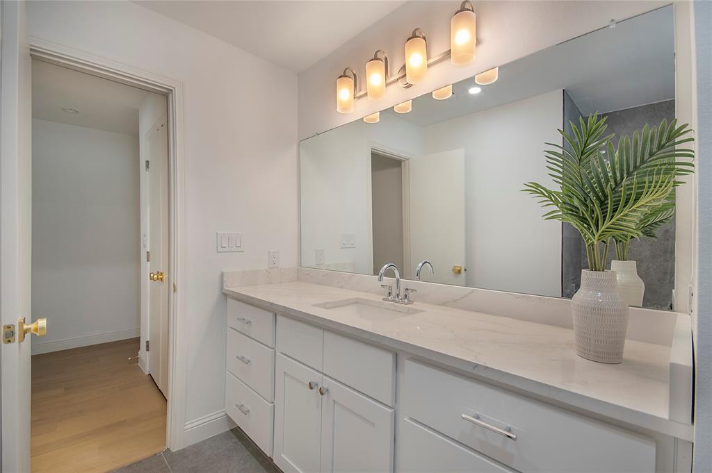 3703 Windmill Lane Property Photo 9
