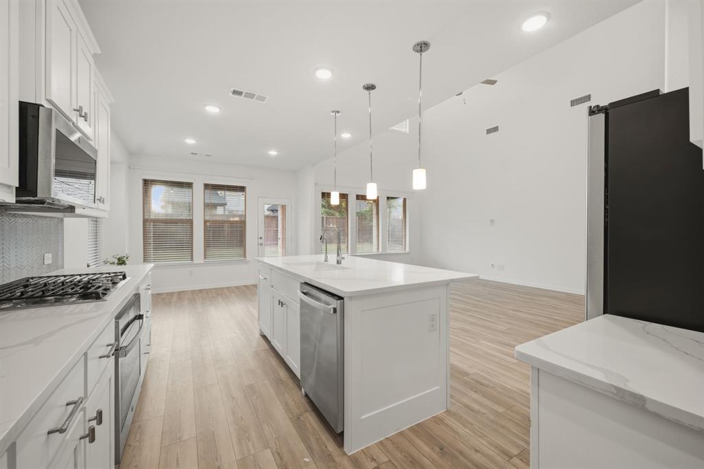 2507 Gentle Knoll Drive Property Photo 8