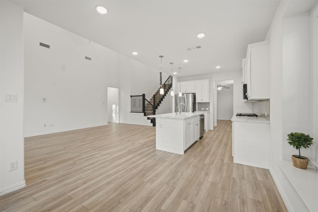 2507 Gentle Knoll Drive Property Photo 10
