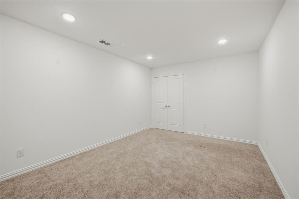 2507 Gentle Knoll Drive Property Photo 17