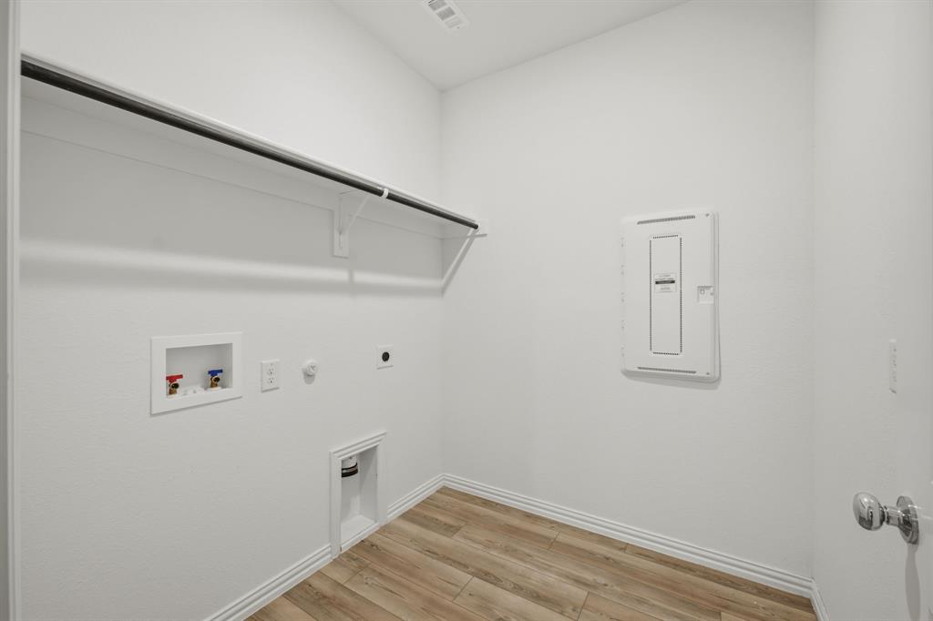 2507 Gentle Knoll Drive Property Photo 28
