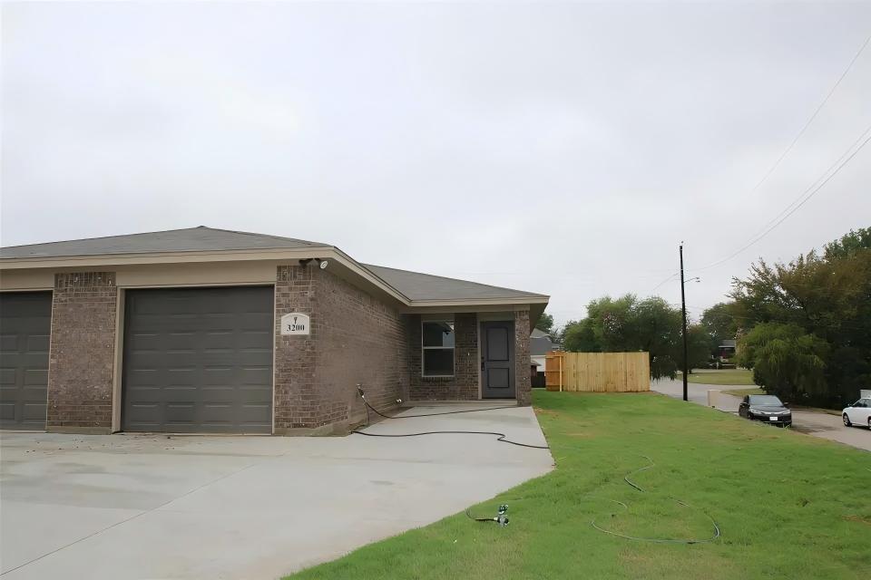 3200 Cherry Lane Property Photo 1