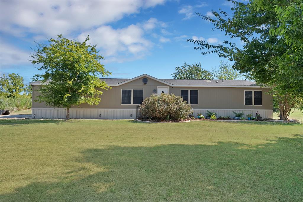 9159 County Road 2584 Property Photo 1