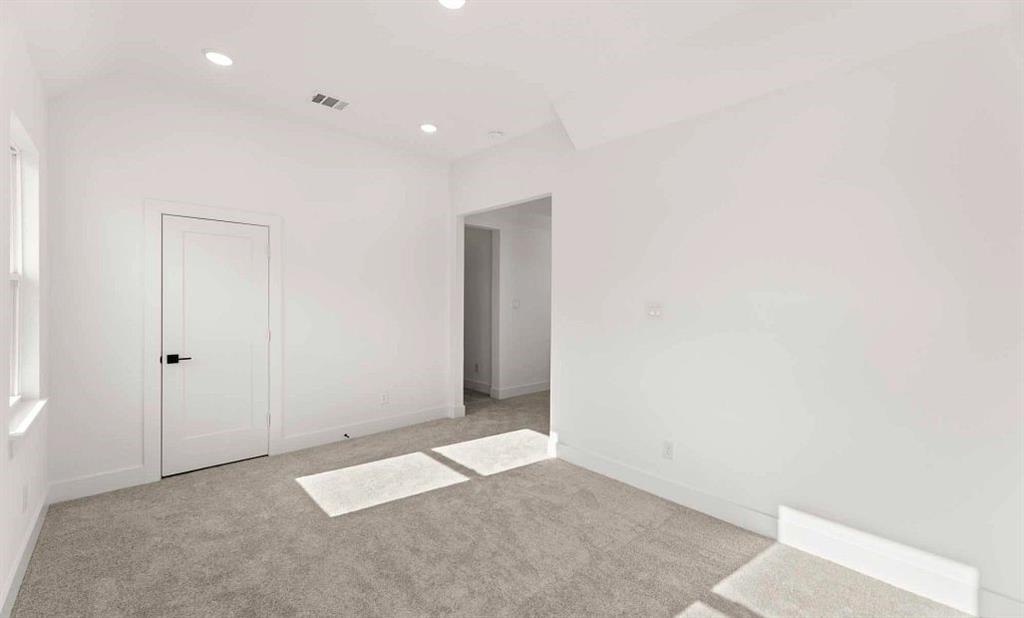2216 Switchgrass Drive Property Photo 31
