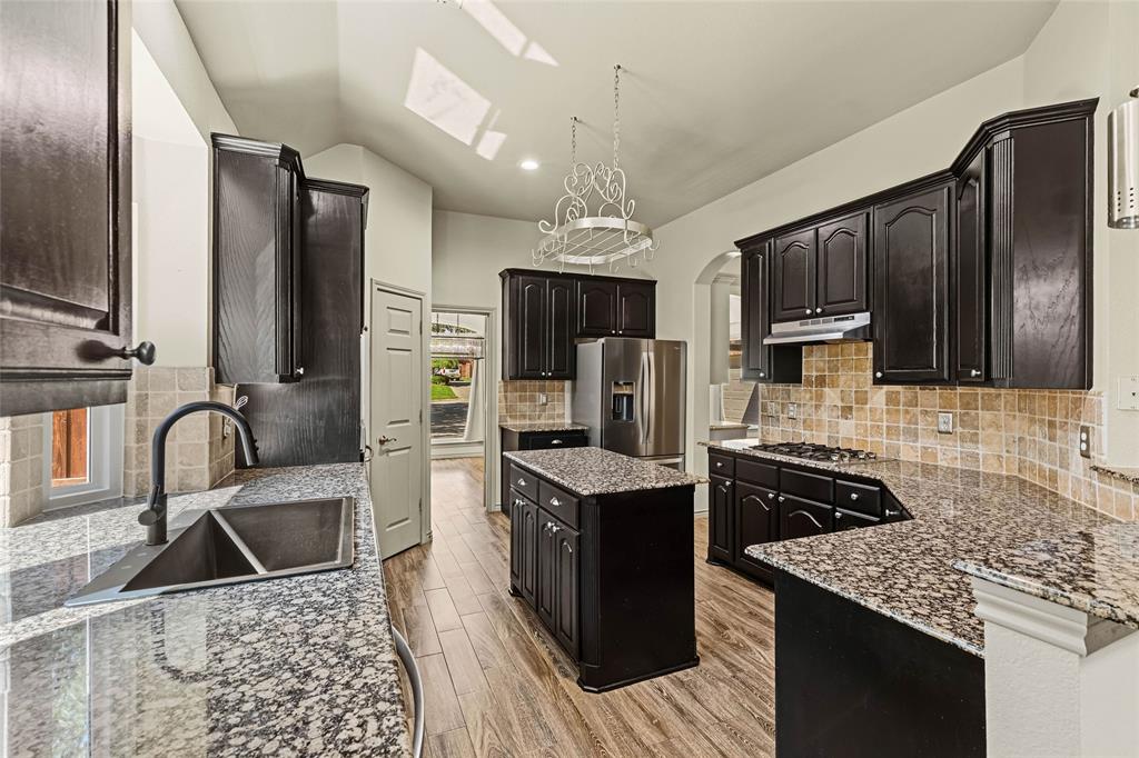 2212 Creek Crossing Drive Property Photo 6