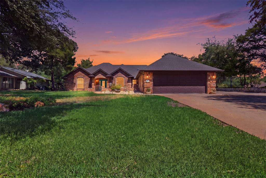 5004 Mohawk Court Property Photo 3