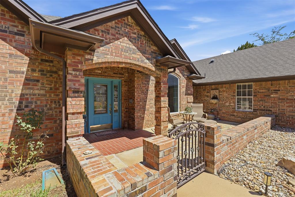 5004 Mohawk Court Property Photo 4