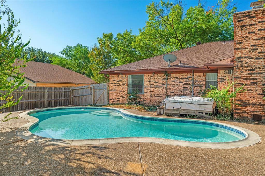 8413 Timberline Court Property Photo 2