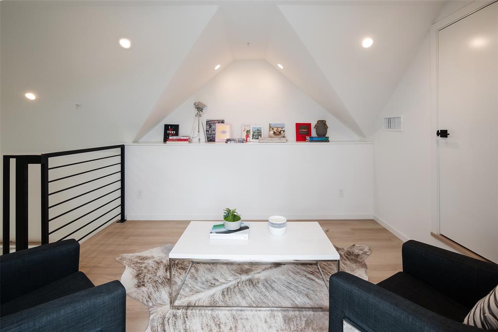 2228 Aarhus Way Property Photo 11
