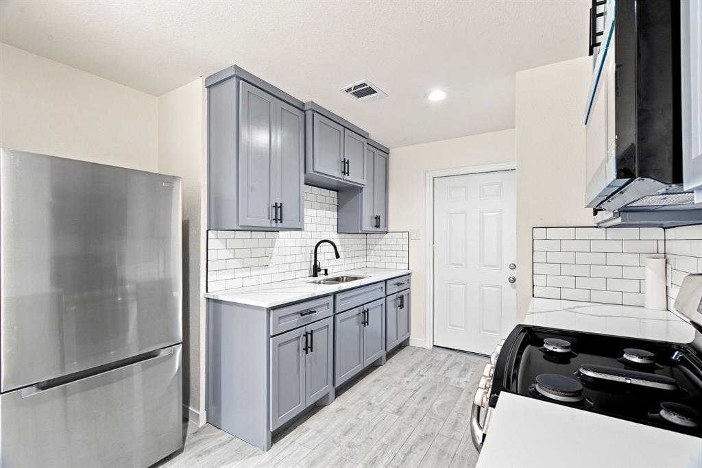 1244 E Mulkey Street Property Photo 10