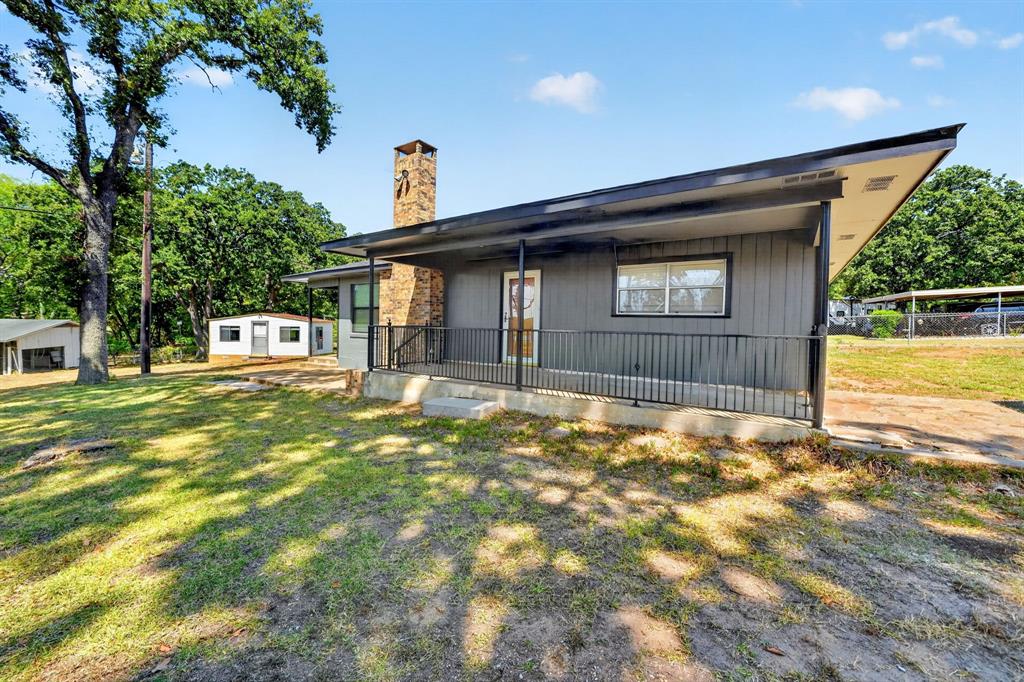9458 Lakeland Loop Property Photo 3