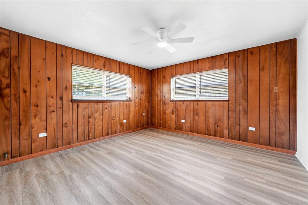 9458 Lakeland Loop Property Photo 7
