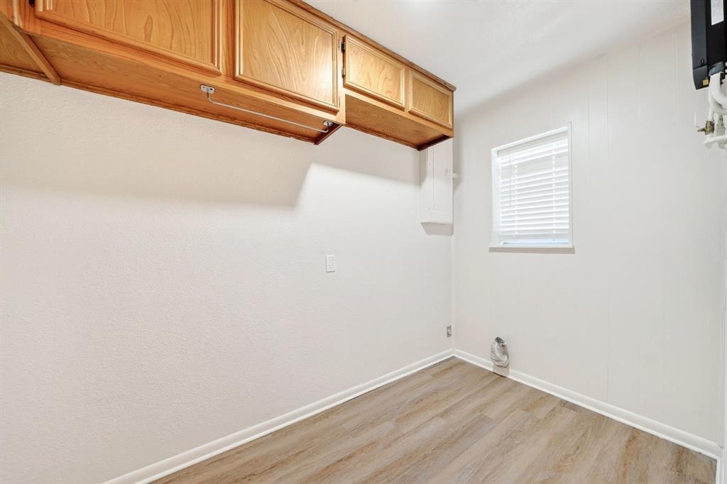 9458 Lakeland Loop Property Photo 11